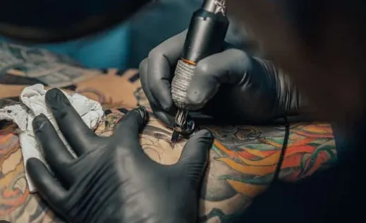 Nitril Sort tatoo